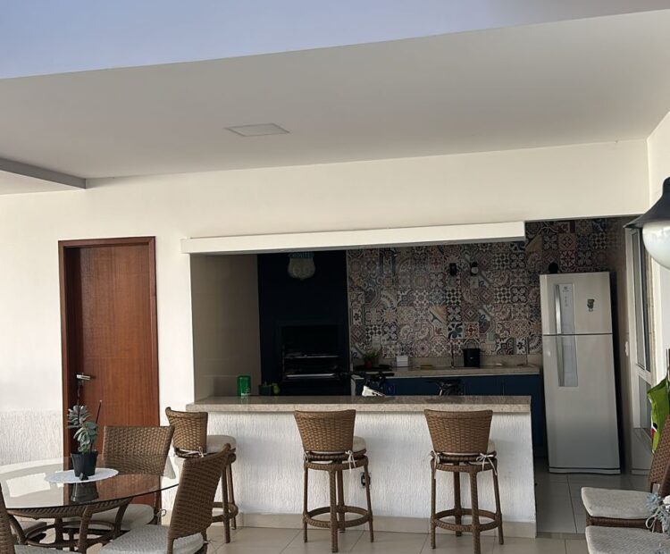 CASA NA RUA RIACHUELO Nº ..., PRÓXIMO A RUA SALDANHA MARINHO, CENTRO