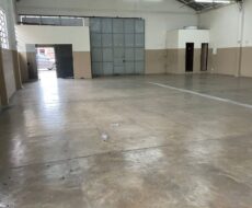 GALPÃO NA AV. ALBERTO LAMEGO (PRÓXIMO À AV. FILIPE UÉBE).