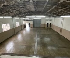 GALPÃO NA AV. ALBERTO LAMEGO (PRÓXIMO À AV. FILIPE UÉBE).