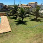 CASA EM GRUSSAÍ EM NA RUA BONGAUVILE ESQUINA COM AV. CHRIS.