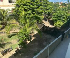 CASA EM GRUSSAÍ EM NA RUA BONGAUVILE ESQUINA COM AV. CHRIS.