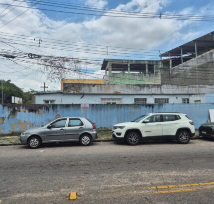 CASA/TERRENO NA ESQUINA DA RUA PRINCESA ISABEL COM VISCONDE DE ITABORA, PARQUE ROSÁRIO.