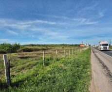 ÁREA NA BR – 101 (CAMPOS – RIO) A 600,00 METROS DO SHOPPING ESTRADA 186.000,00 M²