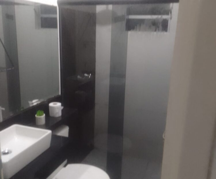 APARTAMENTO NO CONDOMÍNIO ÁGUA MARINHO. Localização: Atras do Shoping Estrada