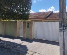 CASA NA RUA CASA NA RUA AUGUSTO BESSA Nº 339, TURF CLUB A 70,00 METROS DA 28 DE MARÇO.