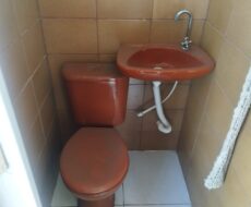 CASA NA RUA CASA NA RUA AUGUSTO BESSA Nº 339, TURF CLUB A 70,00 METROS DA 28 DE MARÇO.