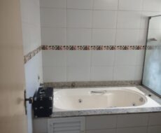 CASA NA RUA CASA NA RUA AUGUSTO BESSA Nº 339, TURF CLUB A 70,00 METROS DA 28 DE MARÇO.