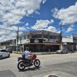 PRÉDIO NA AVENIDA PRINCESA ISABEL ESQUINA COM AURINO TAVARE NO PARQUE ROSÁRIO.