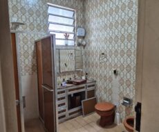 CASA NA RUA TENENTE CORONEL CARDOSO, Nº , CENTRO (ao lado do Hortifruti)