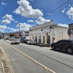 VENDO OU ALUGO TERRENO NA AVENIDA 07 DE SETEMBRO, CENTRO. Terreno: 22,40m x 40,00m = 896,00m²,