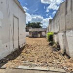 VENDO OU ALUGO TERRENO NA AVENIDA 07 DE SETEMBRO, CENTRO. Terreno: 22,40m x 40,00m = 896,00m²,