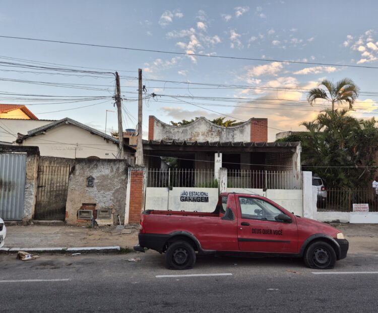 CASA NA RUA SALDANHA MARINHO nº 37, PRÓXIMO AO SANDU.