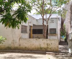 CASA NA RUA BRUNO DE AZEVEDO, Nº 56, PRQ. TAMANDARÉ (COM SAÍDA NA AVENIDA 28 DE MARÇO).