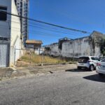 EXELENTE TERRENO DE 400 M² RUA MARECHAL DEODORO Nº 234, CENTRO QUASE ESQUINA DA RUA IPIRANGA À 70,00 DA 28 DE MARÇO, POSIÇÃO NASCENTE.