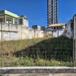 EXELENTE TERRENO DE 400 M² RUA MARECHAL DEODORO Nº 234, CENTRO QUASE ESQUINA DA RUA IPIRANGA À 70,00 DA 28 DE MARÇO, POSIÇÃO NASCENTE.