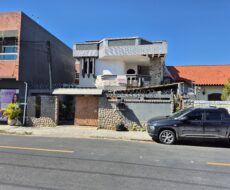 CASA TRIPLÉX NA RUA VISCONDE DE ITABORAÍ Nº 447, PARQUE ROSÁRIO À 50,00 METROS DO HOSPITAL DA UNIMÉD.