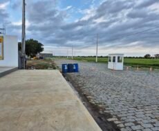 VENDO/ALUGO ÁREAS COMERCIAIS/INDUSTRIAIS NA RJ 240 (ESTRADA DO PORTO DO AÇU /SÃO JOÃO DA BARRA) – À 900,00M DA BR 356.