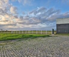 VENDO/ALUGO ÁREAS COMERCIAIS/INDUSTRIAIS NA RJ 240 (ESTRADA DO PORTO DO AÇU /SÃO JOÃO DA BARRA) – À 900,00M DA BR 356.