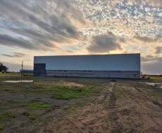 VENDO/ALUGO ÁREAS COMERCIAIS/INDUSTRIAIS NA RJ 240 (ESTRADA DO PORTO DO AÇU /SÃO JOÃO DA BARRA) – À 900,00M DA BR 356.