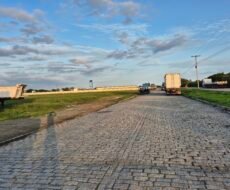 VENDO/ALUGO ÁREAS COMERCIAIS/INDUSTRIAIS NA RJ 240 (ESTRADA DO PORTO DO AÇU /SÃO JOÃO DA BARRA) – À 900,00M DA BR 356.